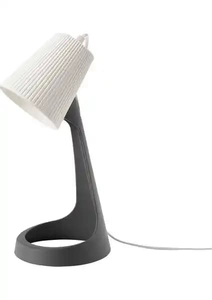 IKEA Svallet Çalışma Lambası: Modern, Ekolojik ve Fonksiyonel Tasarım Özellikleri