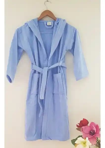 Kadife Çocuk Bornozu: Konfor ve Şıklık Sunan Yüksek Kaliteli Banyo ve Plaj Kıyafeti