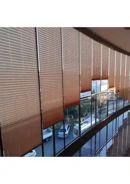 Kidmex Antrasit Plise Katlanır Cam Balkon Perdesi: Estetik ve İşlevselliğin Bir Arada Sunumu