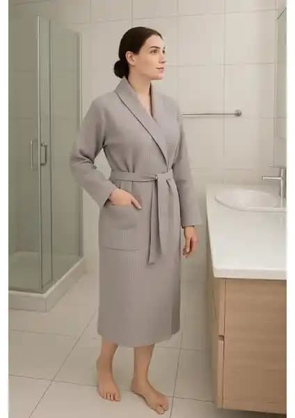 Kulcu Tekstil Gri Kadın Erkek Pike Bornoz: Rahatlık ve Şıklığın Modern Buluşması