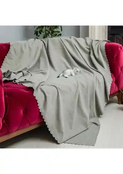 Latuda Concept Kaymaz Koltuk Örtüsü: Dayanıklı ve Çok Yönlü Ev Tekstili Ürünü