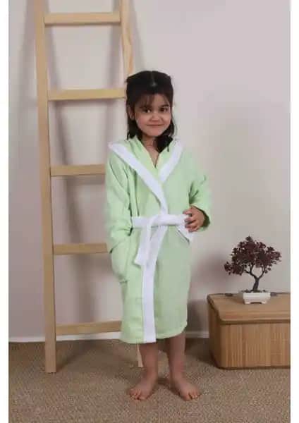 Lavin Kapüşonlu Çocuk Bornozu Hayvan Figürlü, Yüksek Emicilik ve Şık Tasarım