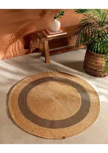 Madame Coco Alsace Yuvarlak Kilim: Estetik ve Dayanıklılığı Bir Arada Sunan Modern Dekoratif Ürün