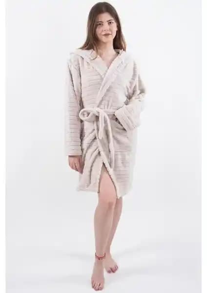 MaisonArt Comfy Kapşonlu Wellsoft Peluş Bornoz Kadınlar İçin Konfor ve Şıklık Sunar