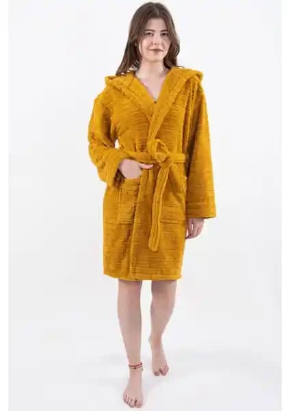 MaisonArt Comfy Kapşonlu Wellsoft Peluş Bornoz Kadınlar İçin Şık ve Rahat Kış Sabahlığı