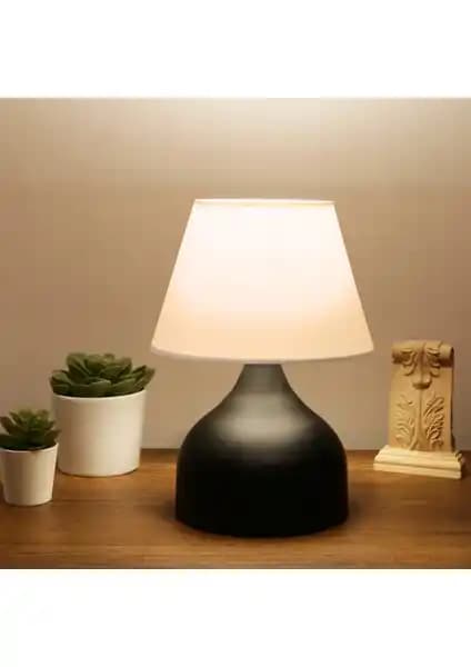 Milano Metal Gövdeli Krem Kırçıllı Kumaş Abajur İç Mekan Dekorasyonu için Şık ve Dayanıklı Tasarım