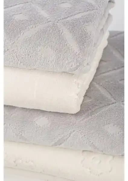 Özdilek Mayra Kadife Aile Seti: Lüks ve Konforlu Banyo Deneyimi İçin Ideal Seçenek