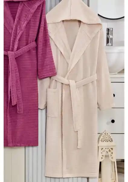 Pera 2'li Çift Bornoz Kapşonlu Seti: Modern Tasarım ve Yüksek Konfor Sunar