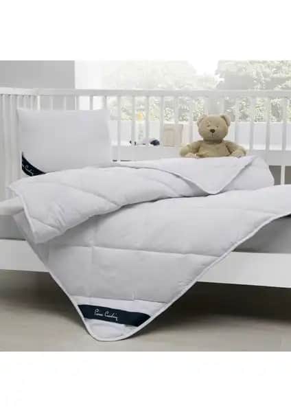 Pierre Cardin Bebek Yastığı: Sağlıklı ve Konforlu Uyku İçin Güvenilir Seçenek