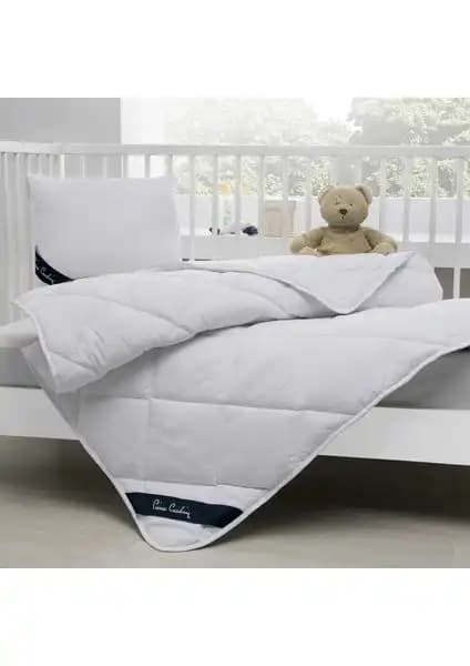 Pierre Cardin Bebek Yastığı: Sağlıklı ve Konforlu Uyku İçin Güvenilir Seçenek