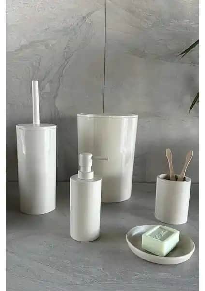 Primanova 5 Parça Banyo Seti Modern Tasarım ve Fonksiyonellik Sunar