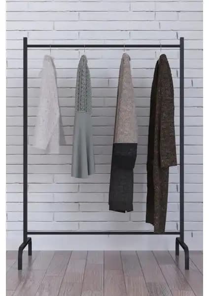 Remaks Plastik Ayaklı Metal Konfeksiyon Askısı: Dayanıklılık ve Kullanışlılık Dengesi