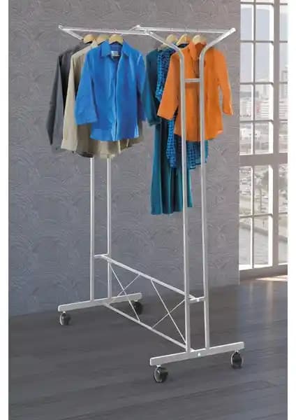 RetoDesign V Konfeksiyon Ayaklı Tekerlekli Askı: Dayanıklı ve Şık Tekstil Askısı Çözümü