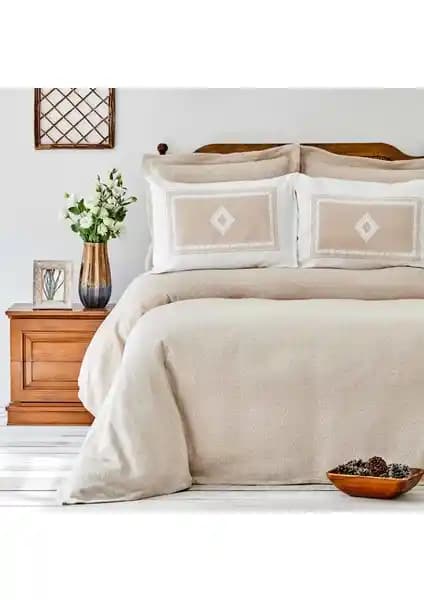 Sarah Anderson Salerno Bej Yatak Örtüsü Takımı ve Çarşaf Seti: Şıklık ve Konfor Bir Arada