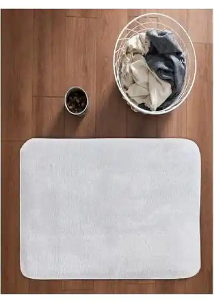 Saraz Halı Puffy Banyo Paspas: Modern ve Dayanıklı Beyaz Banyo Dekorasyon Ürünü