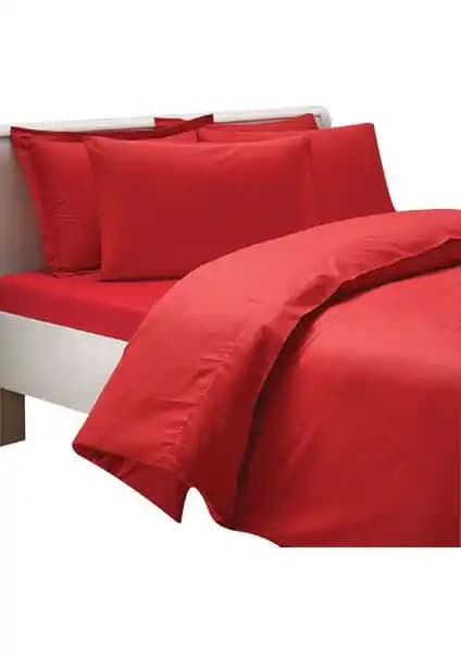 Taç Çift Kişilik Saten Nevresim Takımı: Şıklık ve Dayanıklılığı Bir Arada Sunar