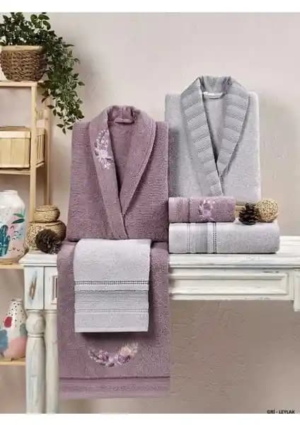 Taç Kristal Soft Cotton Nakışlı 6 Parça Aile Bornoz Takımı – Konfor ve Şıklık Bir Arada