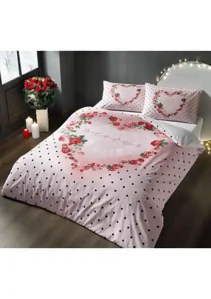 Taç Sevgililer Günü Glow Parlayan Çift Kişilik Nevresim Takımı Pembe Şıklık ve Fonksiyonellik