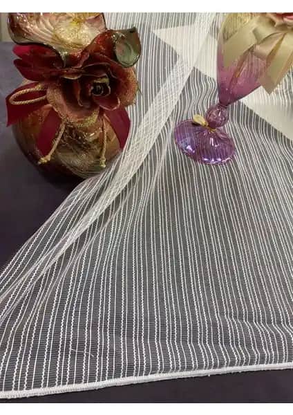 Taç Yeni Model Tül Perde Bej Renkli Modern Tasarım ve Pratik Montaj Özellikleri