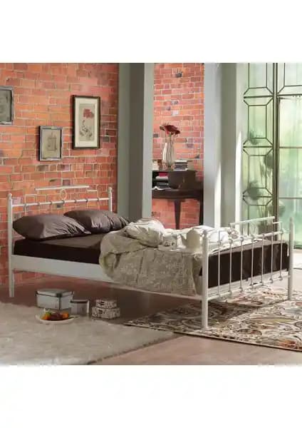 Unimet Hatkus Çift Kişilik Ferforje Metal Karyola Modern Tasarım ve Dayanıklılık