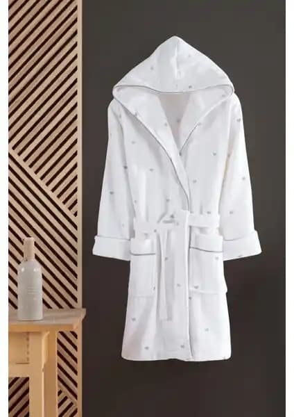 Varol Kalpli Nakışlı %100 Pamuk Love Serisi Bornoz Şıklık ve Konforun Mükemmel Buluşması