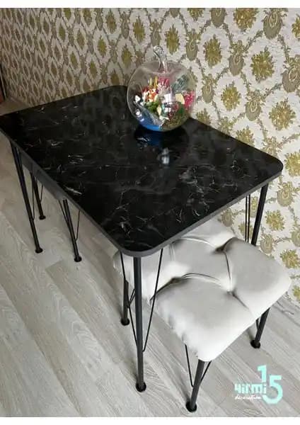 Yirmi15 Metal Ayaklı Siyah Mermer Masa: Modern Tasarım ve Fonksiyonellik Özellikleri