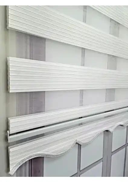 BBB Pliseli Zebra Stor Perde Sert Plastik Kasalı ve Beyaz MZ507 Karşılaştırması