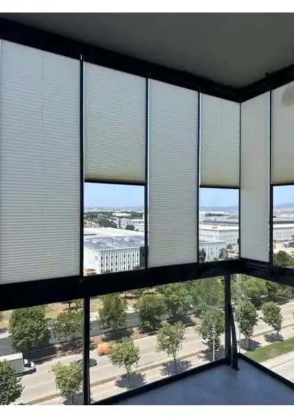 Blind-X ve Serin Home Collection Plise Perdeler Karşılaştırması: Özellikler ve Kullanıcı Yorumları