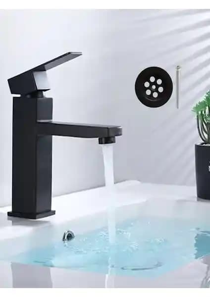 Fawer Siyah ve Newarc Aqua Krom Lavabo Bataryası Karşılaştırması ve Seçim Rehberi