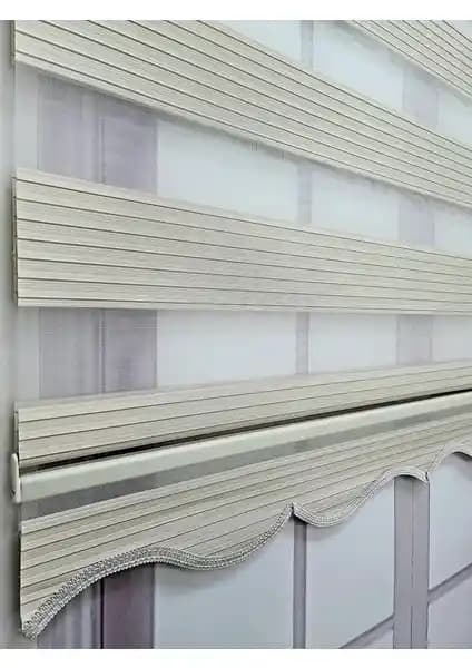 Zebra Stor Perde Modelleri Karşılaştırması: BBB Pliseli Krem ve Rasa Düz Bambu