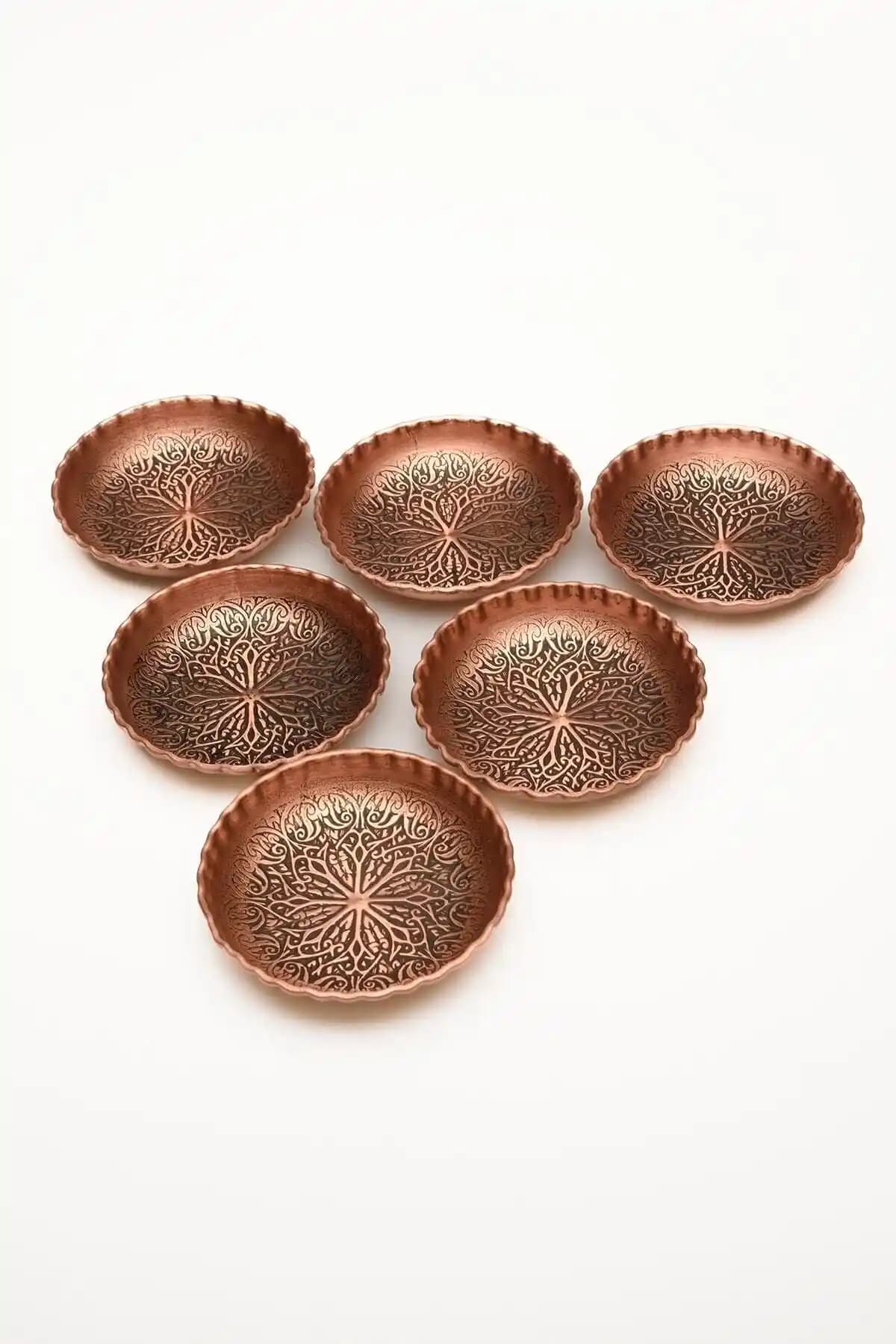 Bakır Çerezlik Seti: Şık ve Dayanıklı Mutfak Aksesuarları ile Sofralarınıza Zarafet Katın