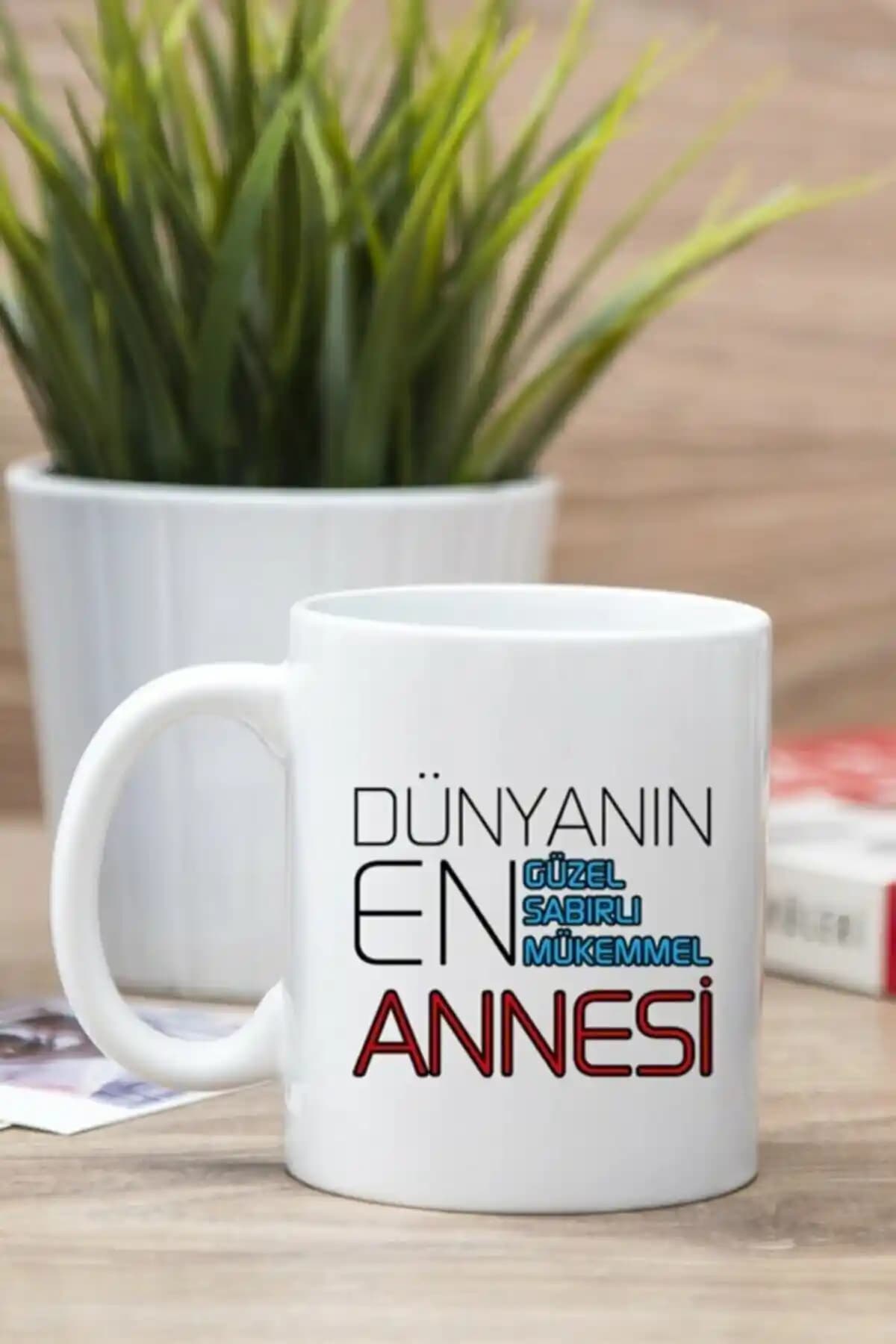 Beyaz Dünyanın En İyi Annesi Baskılı Kupa Bardak Ürünü İncelemesi ve Özellikleri