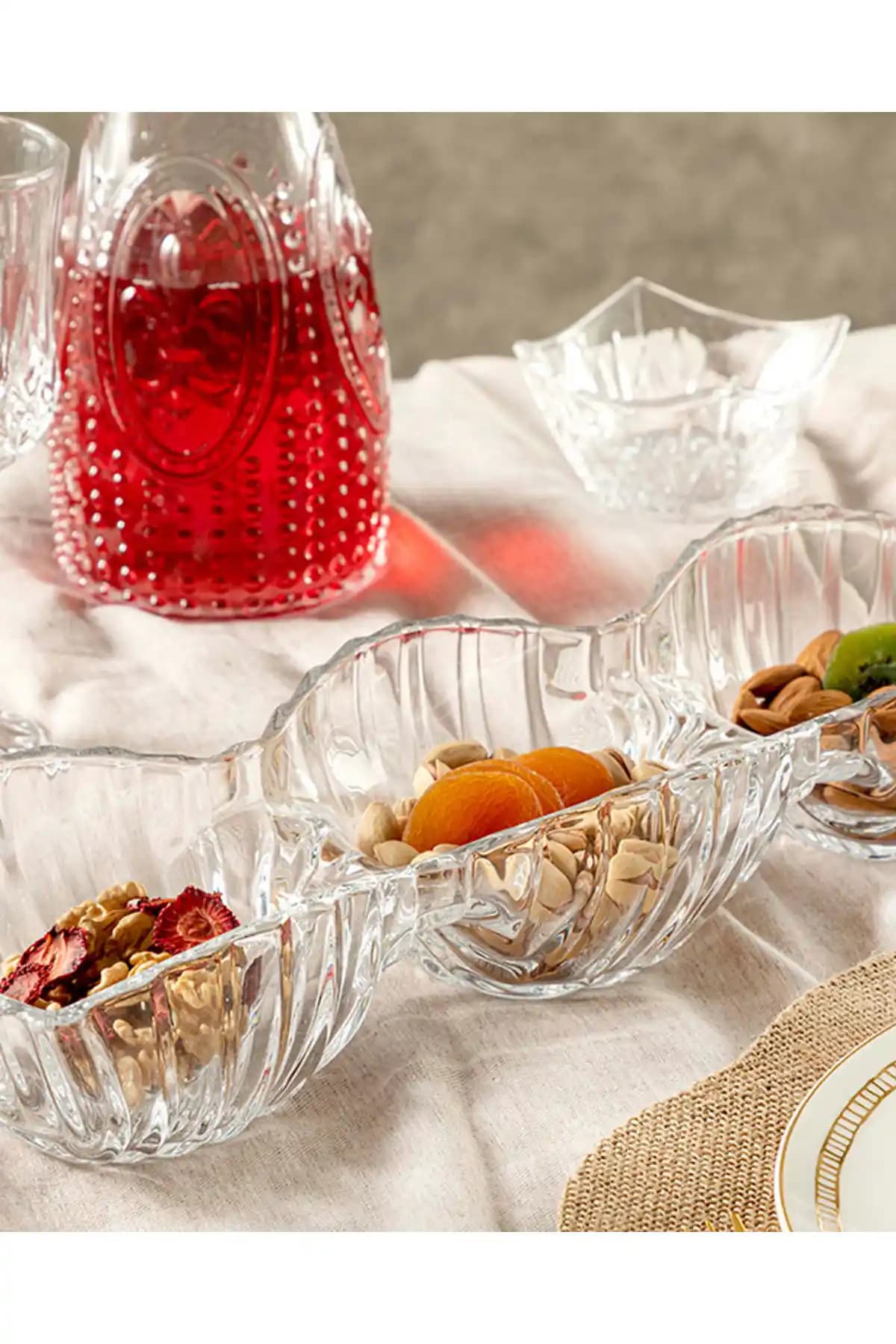 English Home Megan Cam 3 Bölmeli Çerezlik: Şık ve İşlevsel Mutfak Dekorasyonu İçin Ideal