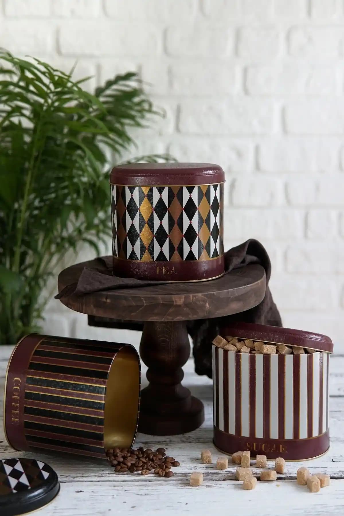 Erb07t8 Oval Metal Saklama Kabı Seti: Şık ve Dayanıklı Mutfak Düzenleme Çözümü