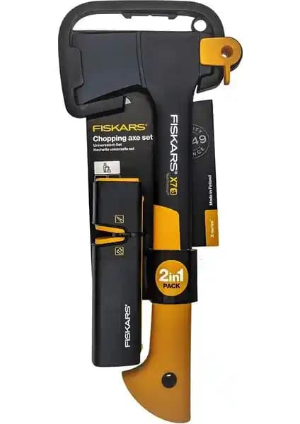 Fiskars Parçalama Baltası X7 ve Bileme Aparatı Seti Dayanıklılık ve İşlevsellik Sunar