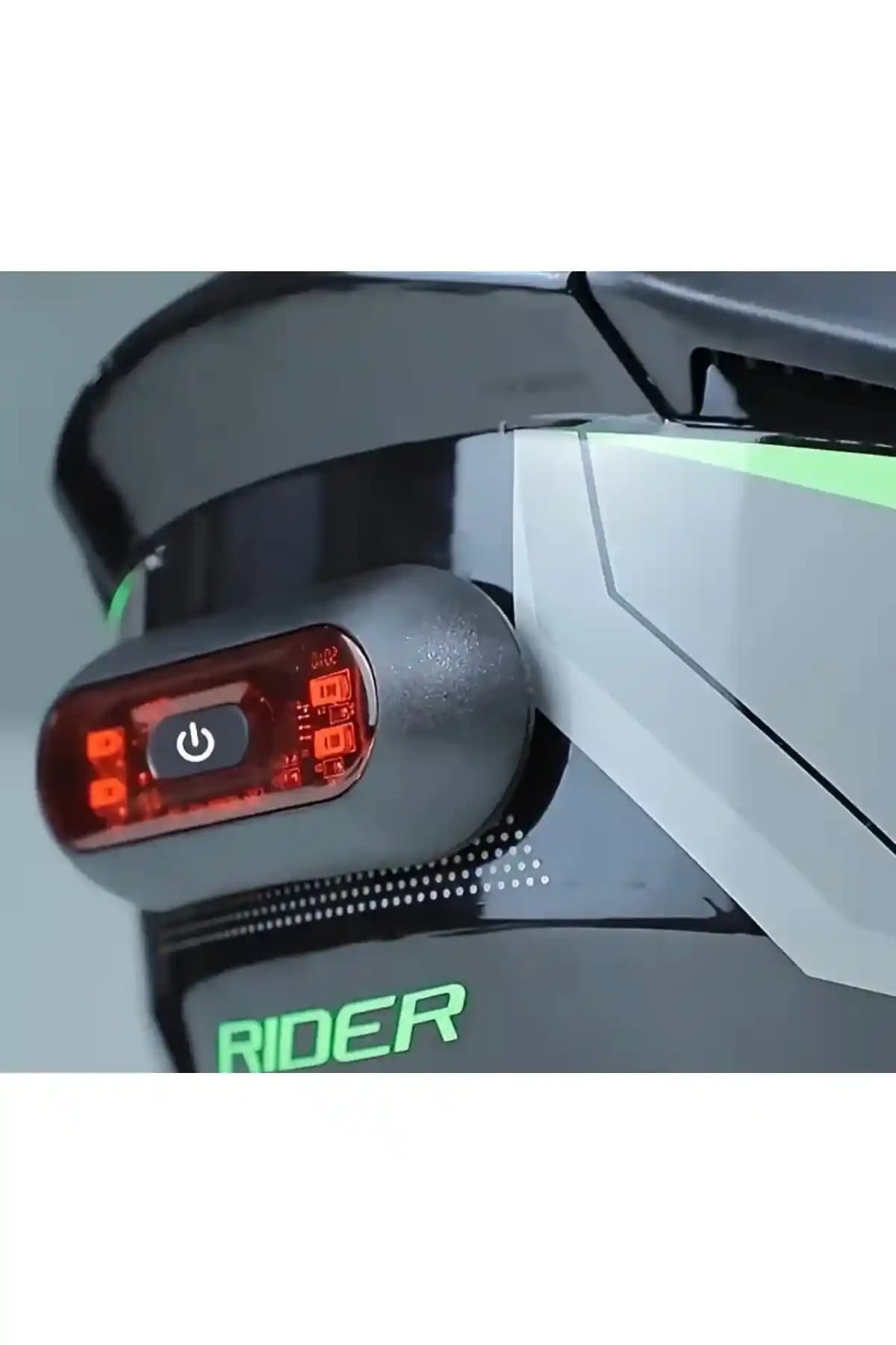 HK MOTORS Kask Arkası Uyarı Led Işığı Güvenliği Artıran Yenilikçi Aksesuar