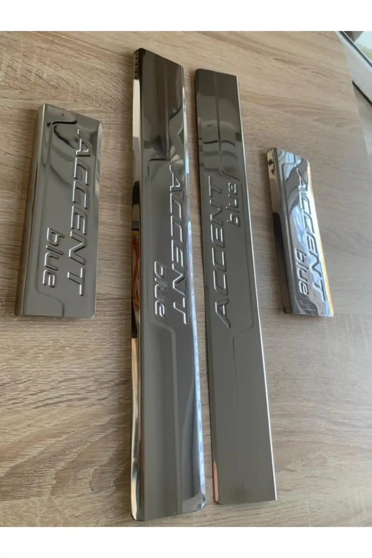 Hyundai Accent için Blue Krom Kapı Eşiği: Estetik ve Dayanıklılık Sunan Otomobil Aksesuarı