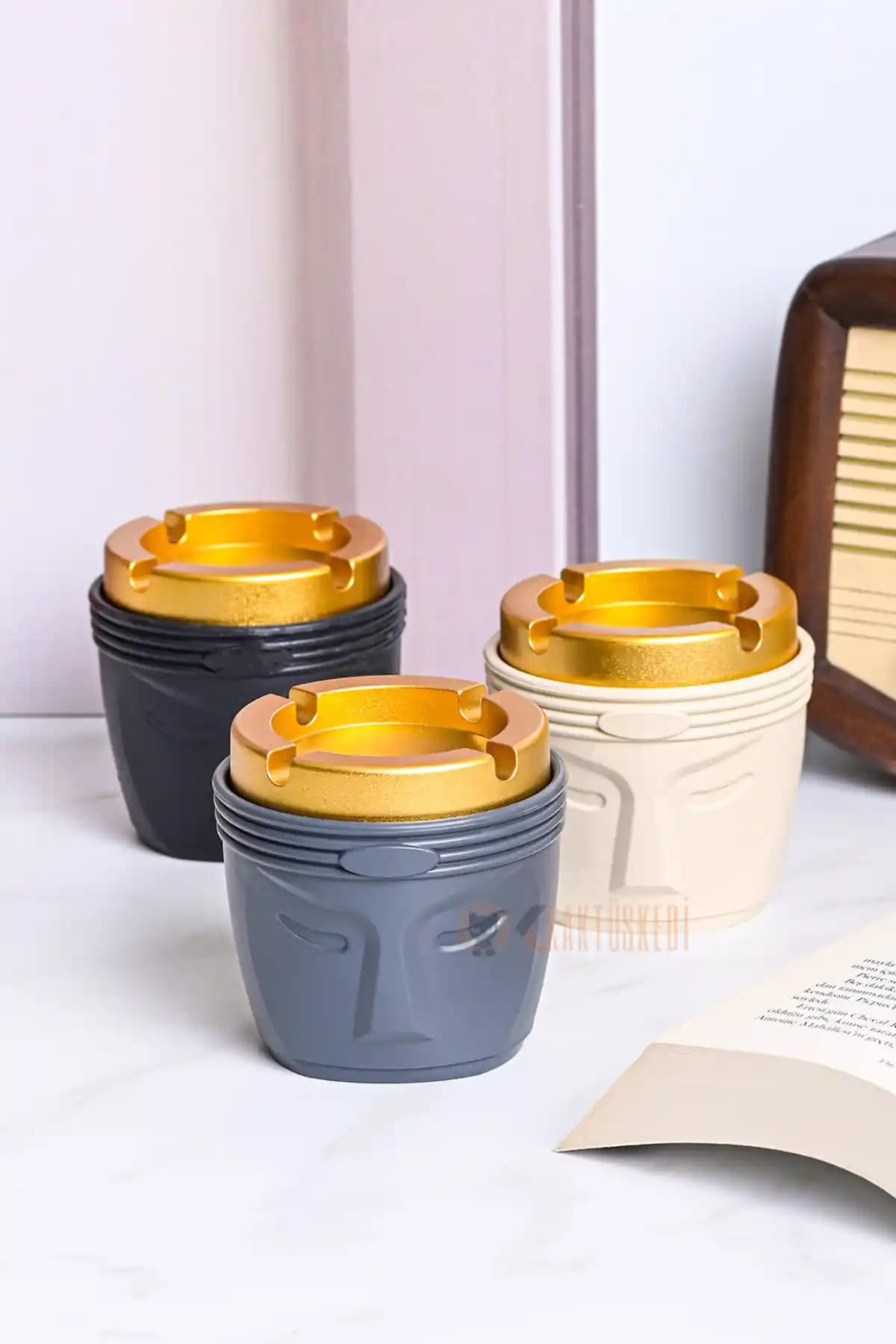 KaktüsKedi 3'lü Gold Kapaklı Kokusuz Küllük Seti Şık ve Dayanıklı Tasarım