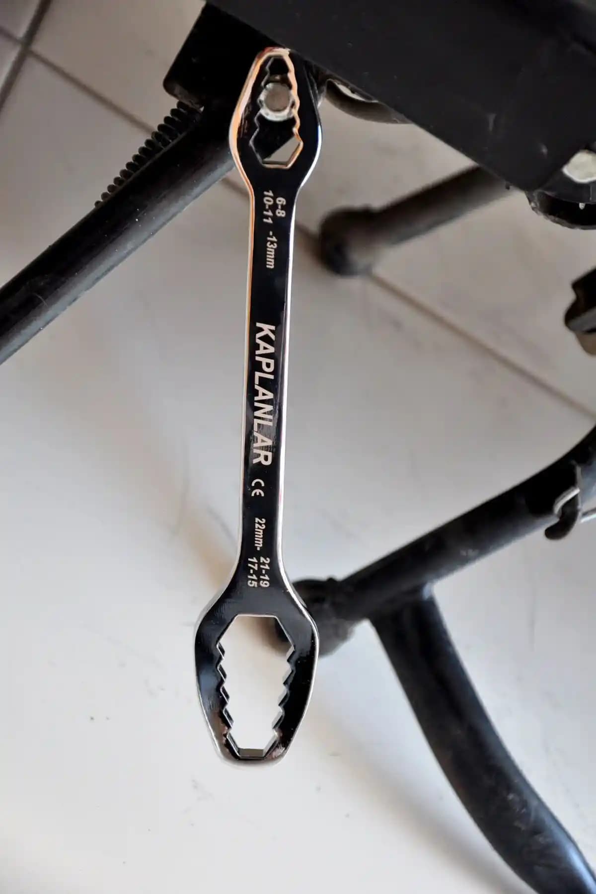 Kaplanlar Tork Anahtarı: Çok Yönlü ve Güçlü El Aleti ile İşlerinizi Kolaylaştırın