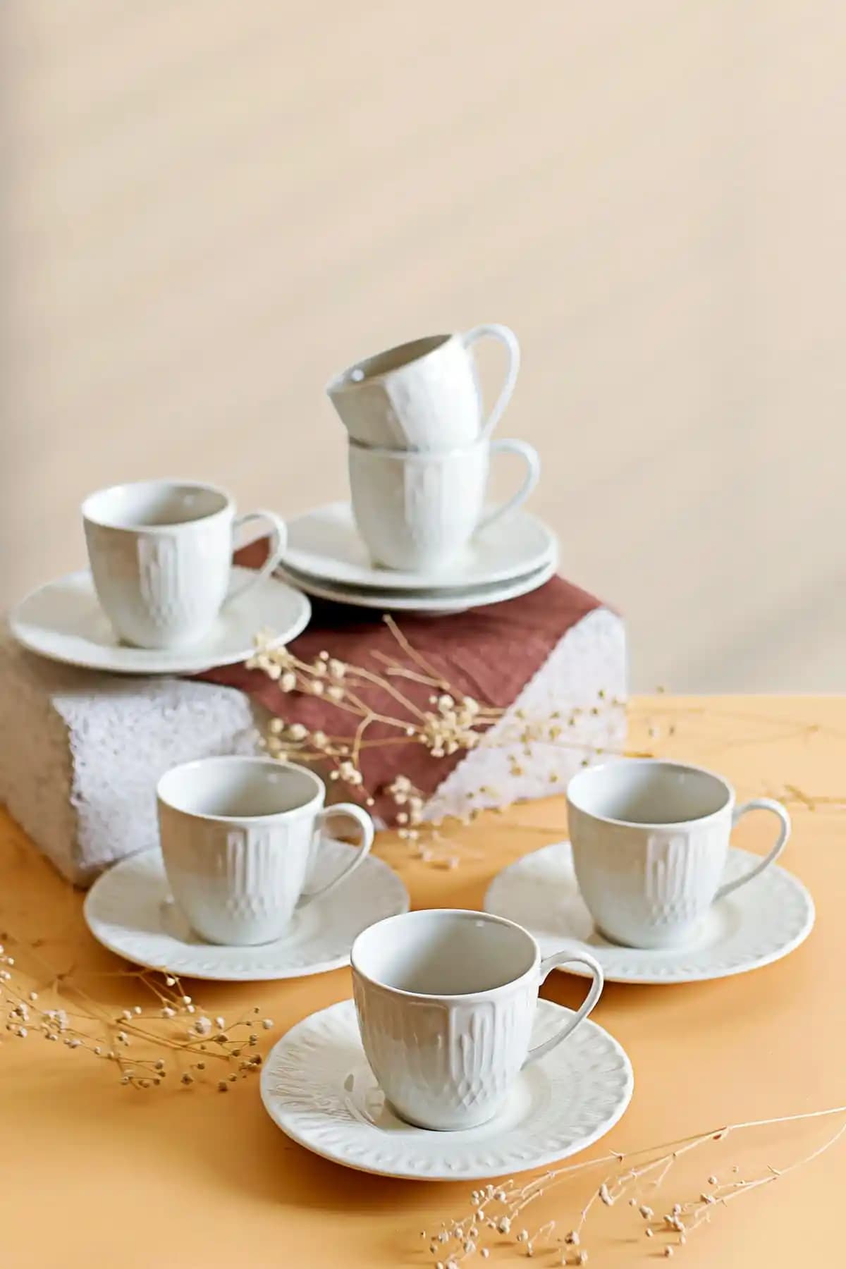 Kütahya Porselen Siena 12 Parça 6 Kişilik Fincan Takımı Şık ve Dayanıklı Tasarım