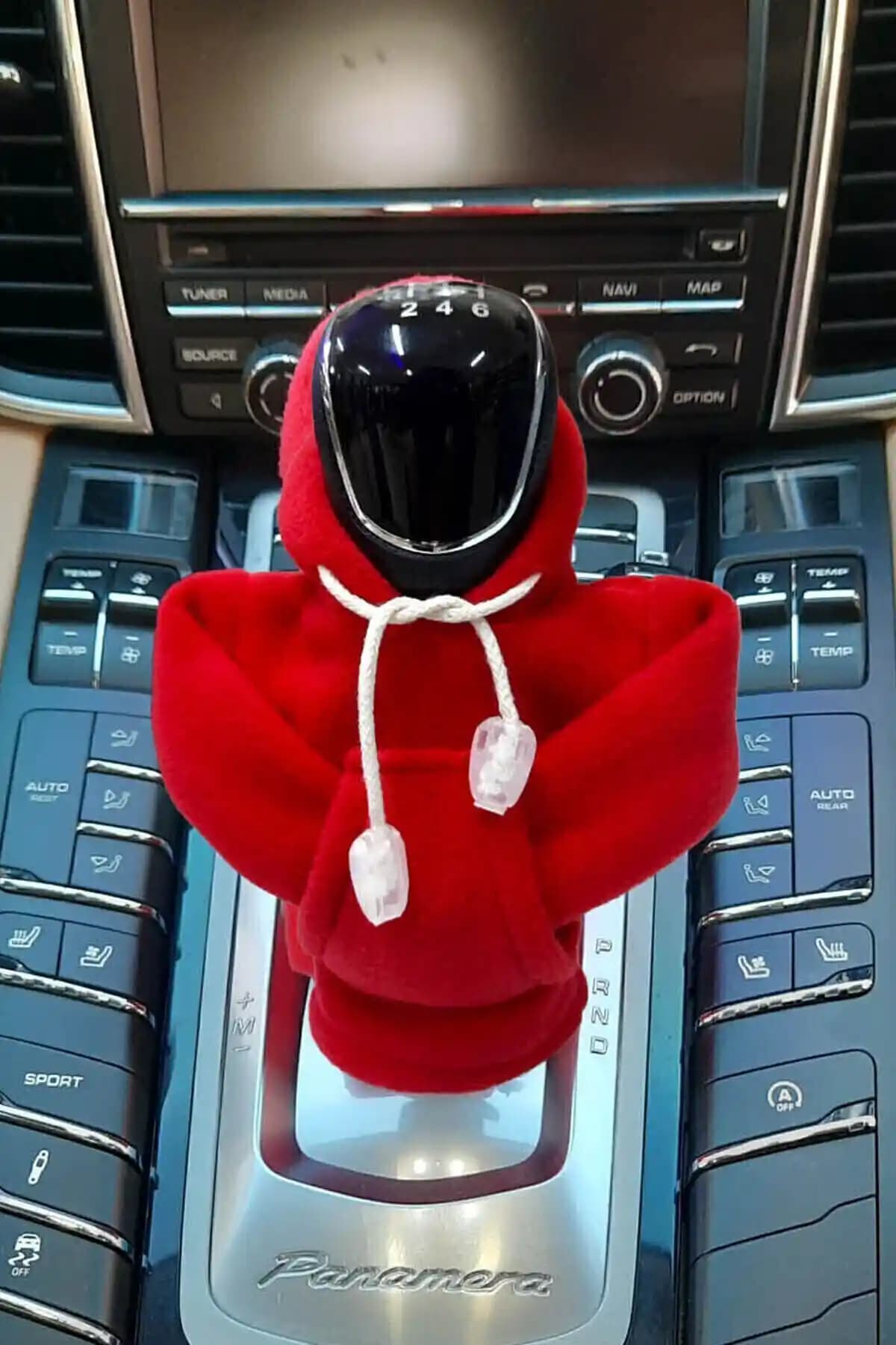 KYLE XM Kırmızı Vites Topuz Süsü Hoodie Kapşonlu Otomobil Severler İçin Şık ve Fonksiyonel Tasarım