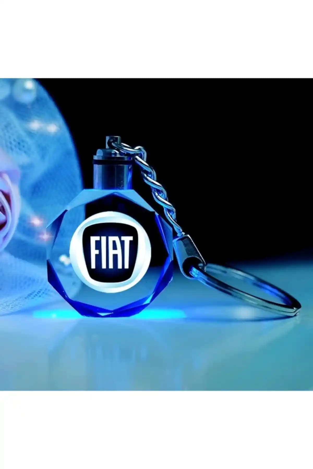 Led Anahtarlık Fiat Logolu Renk Değiştiren Işıklı Aksesuar Şık ve Dayanıklı