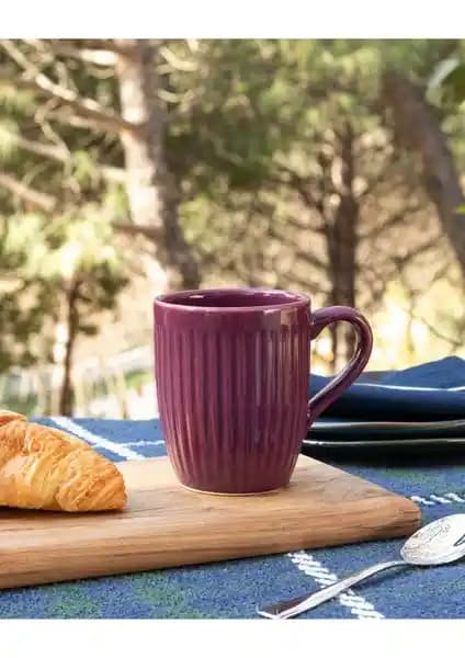 Madame Coco Marguerite Kupa: Estetik ve Fonksiyonelliği Bir Arada Sunan Modern Seramik Kupa