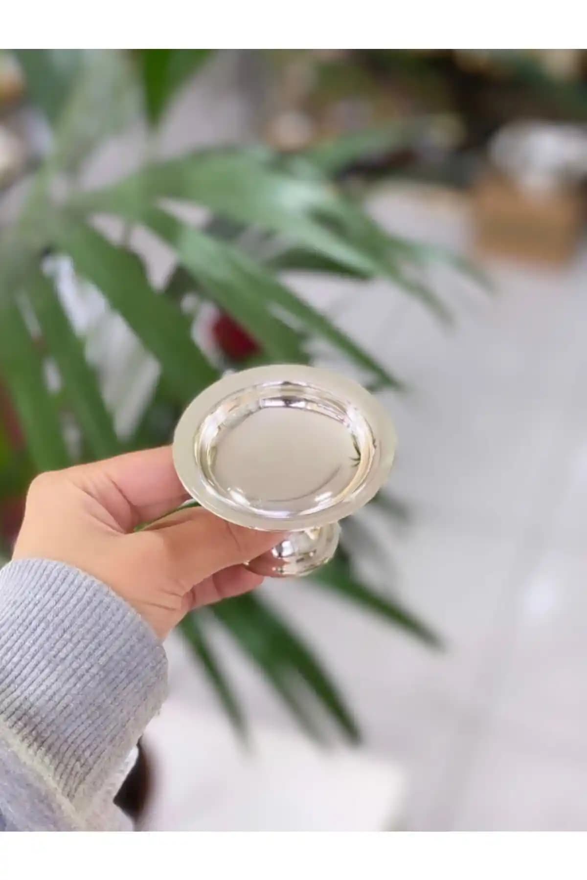 Modern ve Şık Metal Gümüş Lokumluk ile Mutfak Dekorasyonunuzu Yenileyin