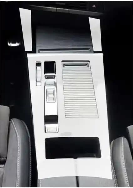 Opel Astra İç Konsol Piano Black PPF Kaplama: Estetik ve Koruma Bir Arada