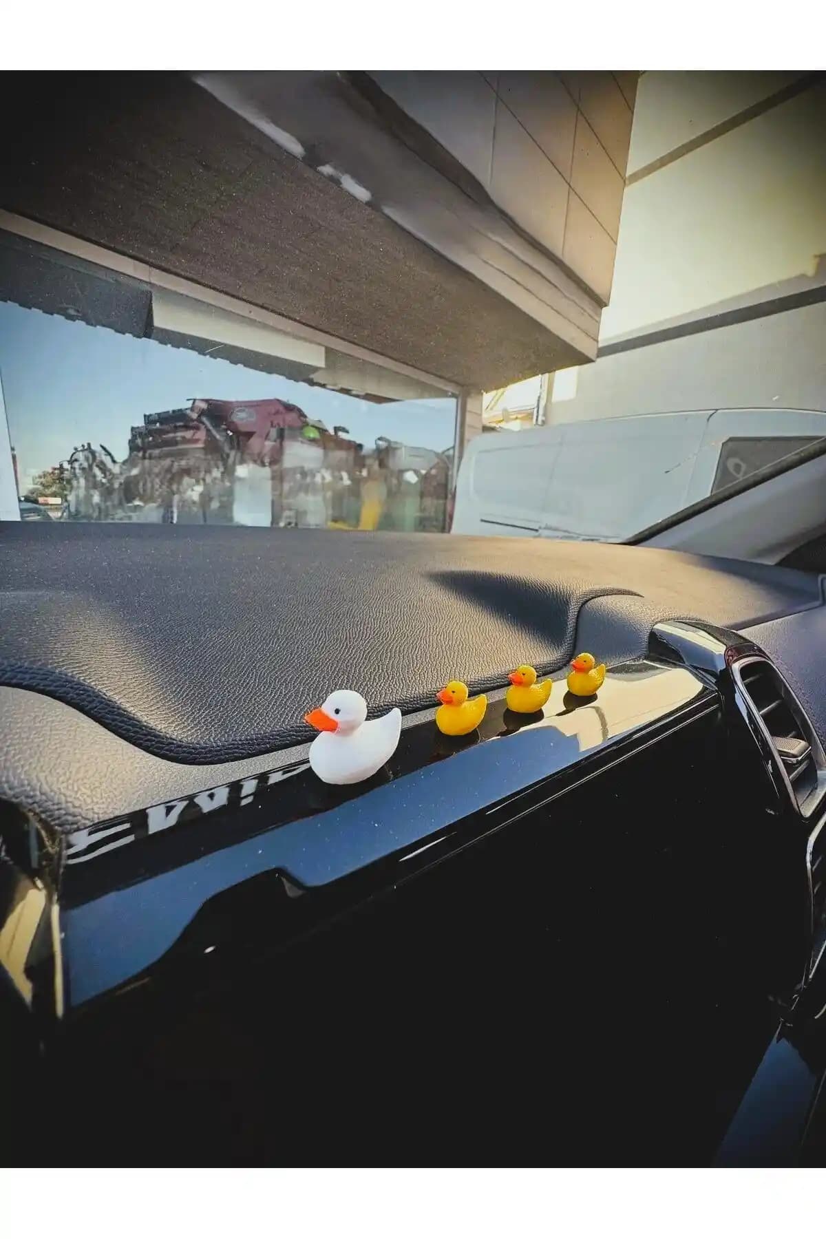 SHHOBİ 4 Parça Ördek Ailesi Dikiz Aynası Süsü ile Aracınıza Eğlenceli ve Kolay Dekorasyon