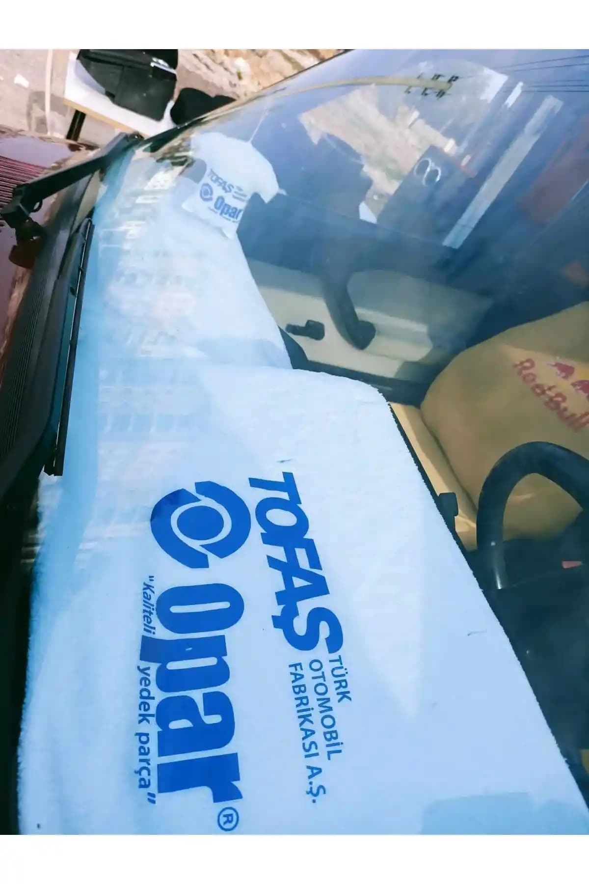 Tofaş Tempra İçin Özel Tasarım Oto Göğüs Havlusu Kalite ve Estetiği Bir Arada Sunar