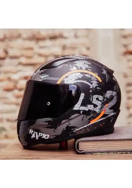 LS2 Rapid Circle Mat ve LS2 Rapid Race Takaroa Kask Karşılaştırması