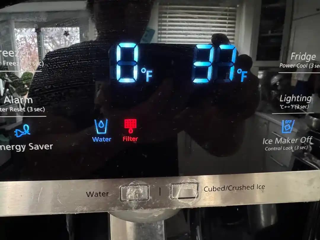 Buzdolabı Buz Yapıcısında Buz Tıkanıklığı Nedenleri ve Çözüm Yöntemleri