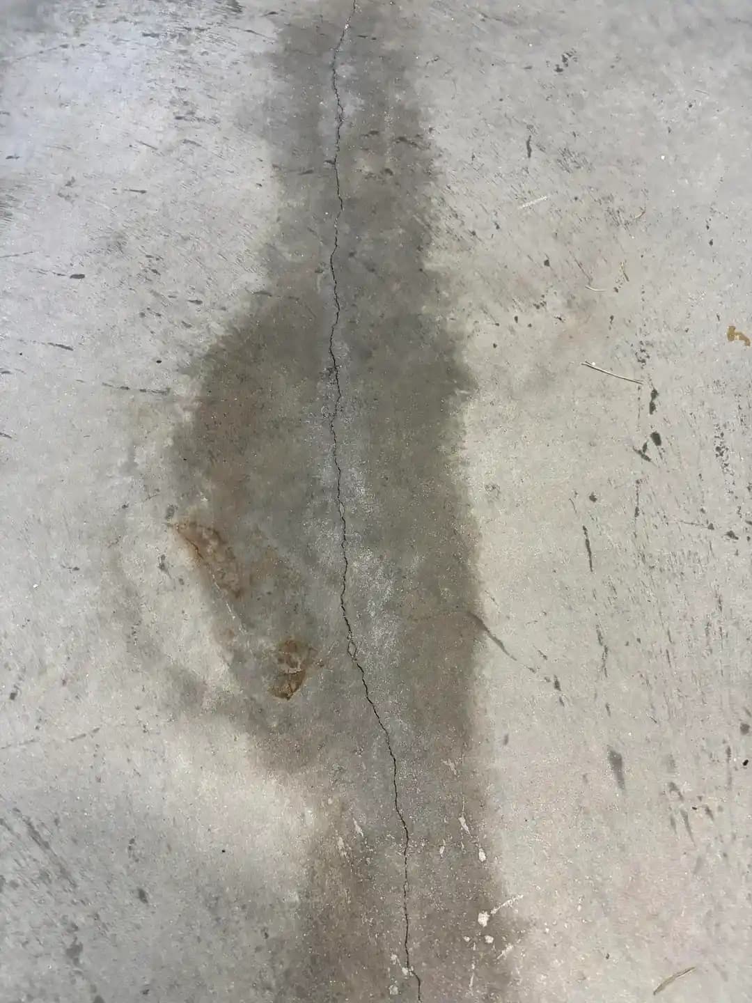 Garajdaki Beton Çatlaklarının Nedenleri, Riskleri ve Etkili Çözüm Yöntemleri